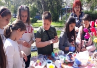 29.04.2021 г. Великденско боядисване на яйца с трети клас 29.04.2021 г. Великденско боядисване на яйца с трети клас