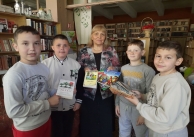 06.04.2023 г. Дарение от книги за читалищната библиотека 06.04.2023 г. Дарение от книги за читалищната библиотека